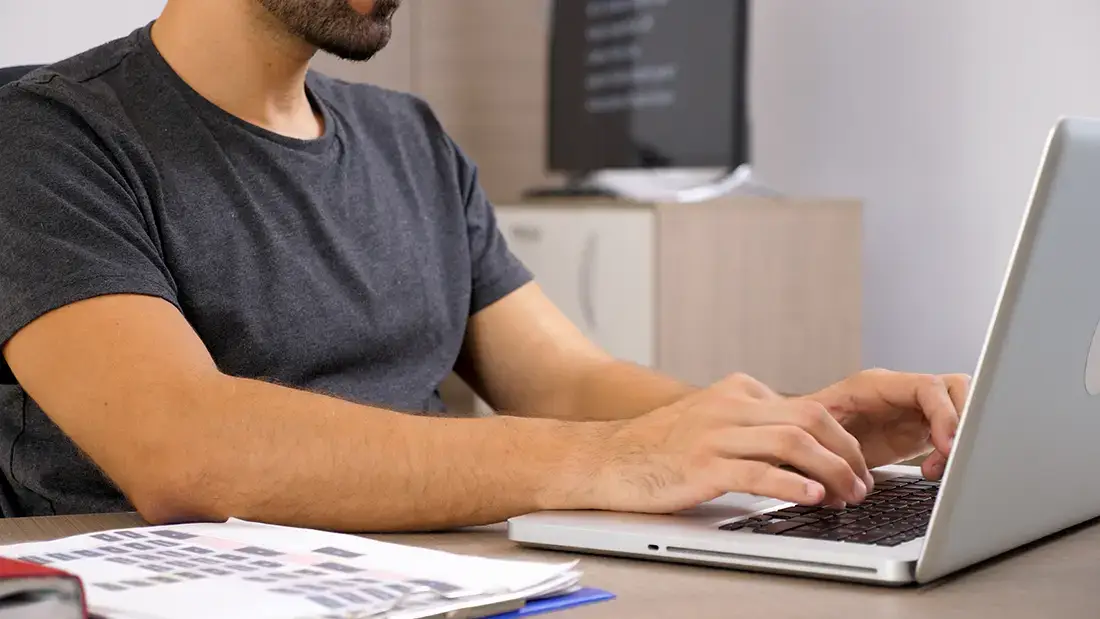 power-bi-trabajando-compu